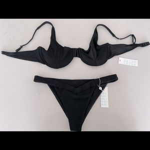 Frankie’s Bikini in black